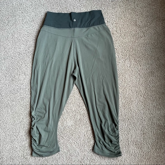 RARE Lululemon Sunset Salutation Crop Sz 12 - Picture 7 of 10